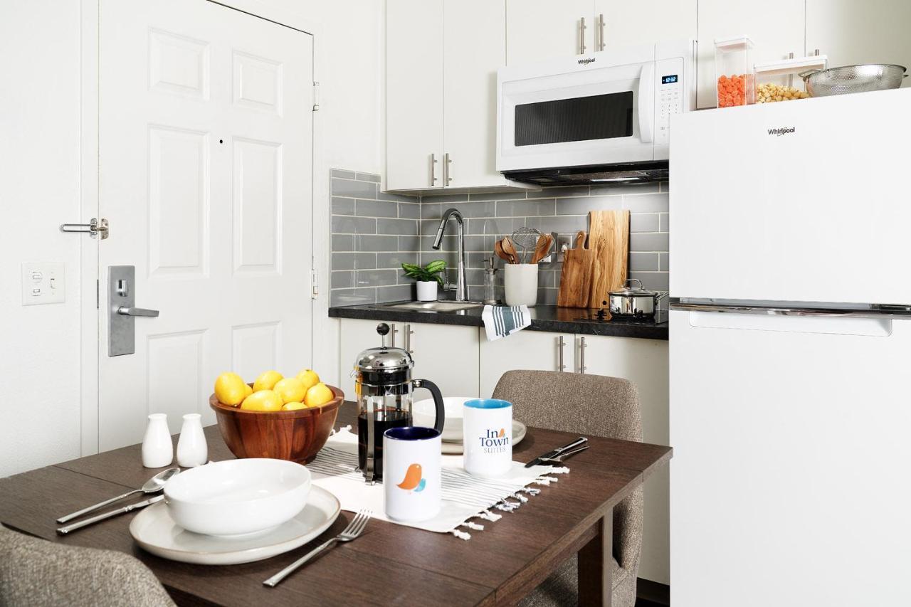 Intown Suites Extended Stay Arlington Tx - Oak Village Eksteriør bilde